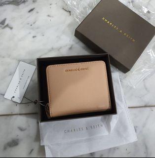 Dompet Charles&Keith pink