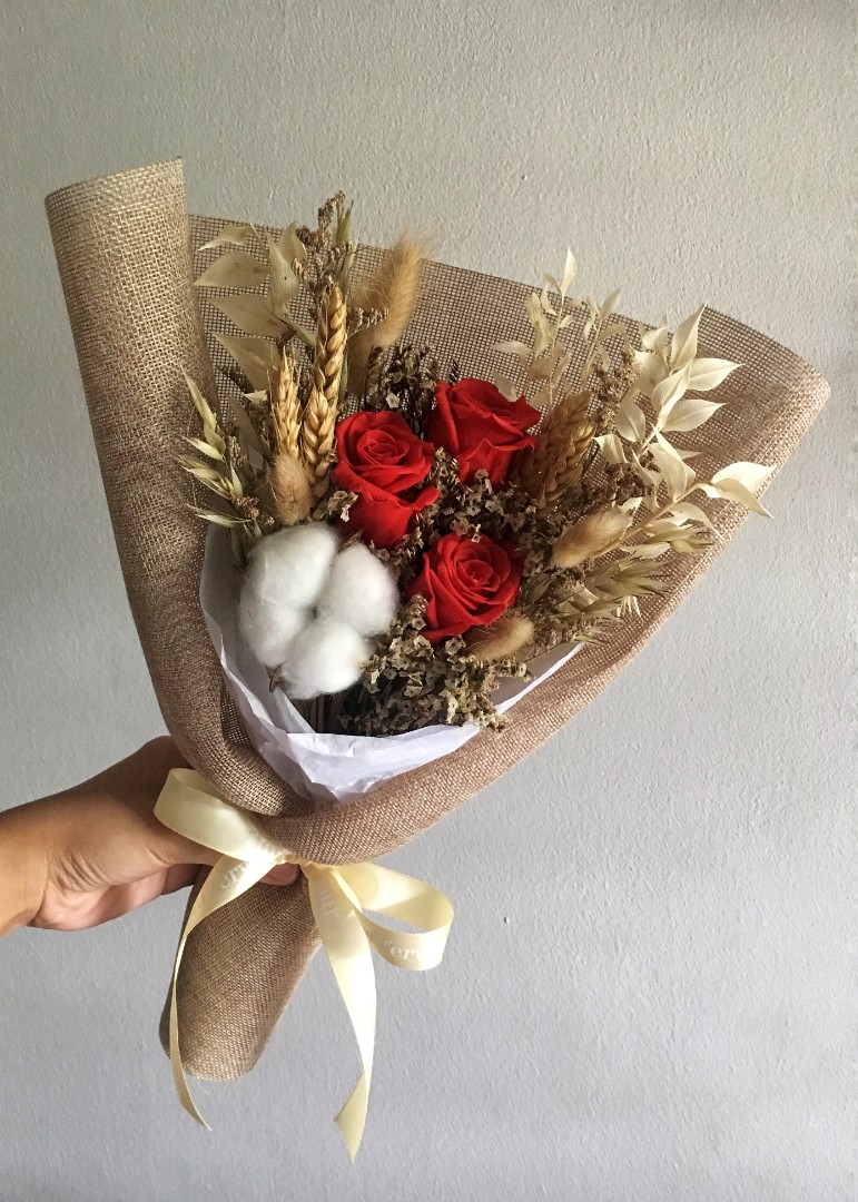 Everlasting Love Dried Flower Rose Bouquet Gardening Flowers Bouquets On Carousell