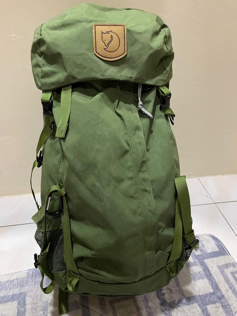 Fjallraven kaipak 38l backpack top