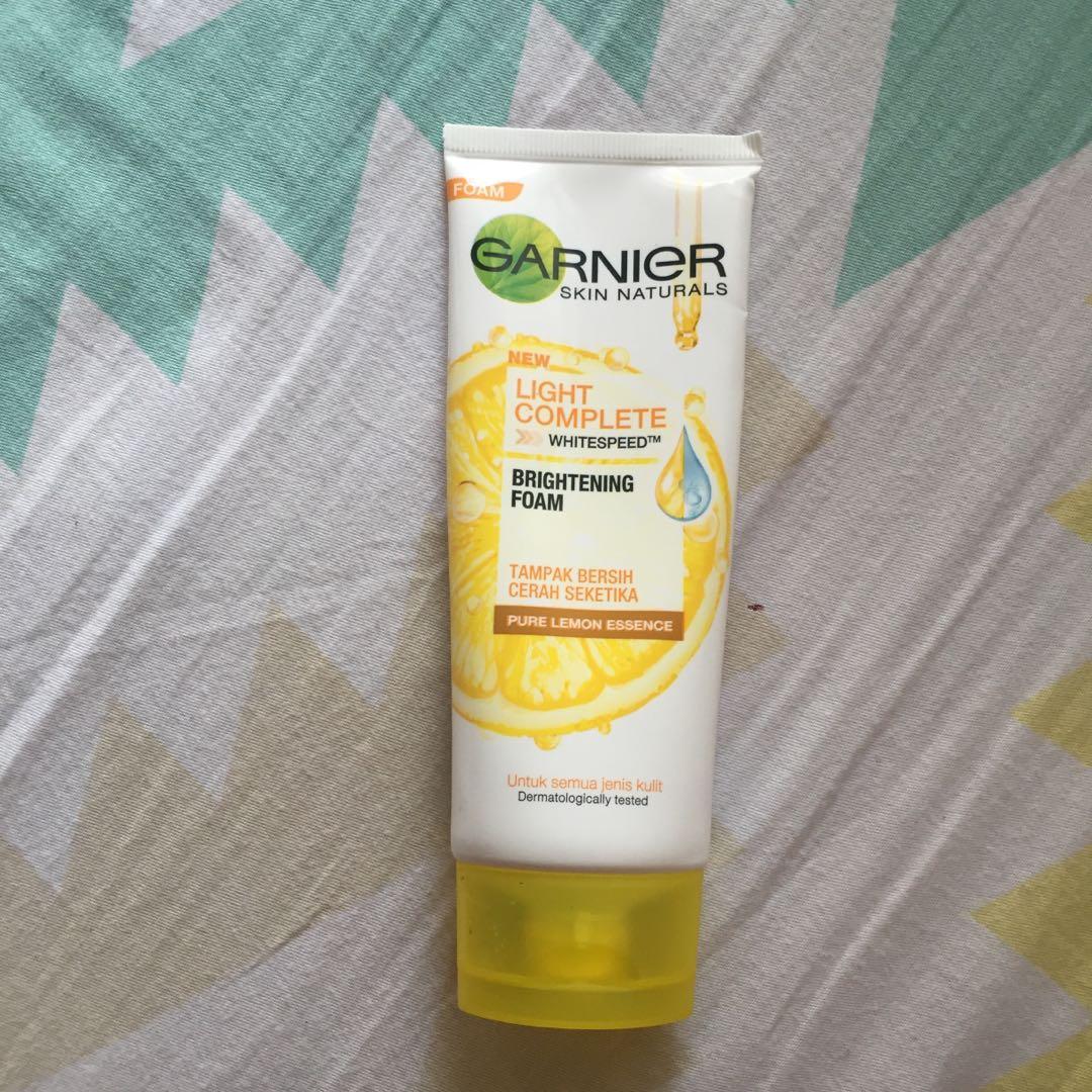 cleanser garnier light complete