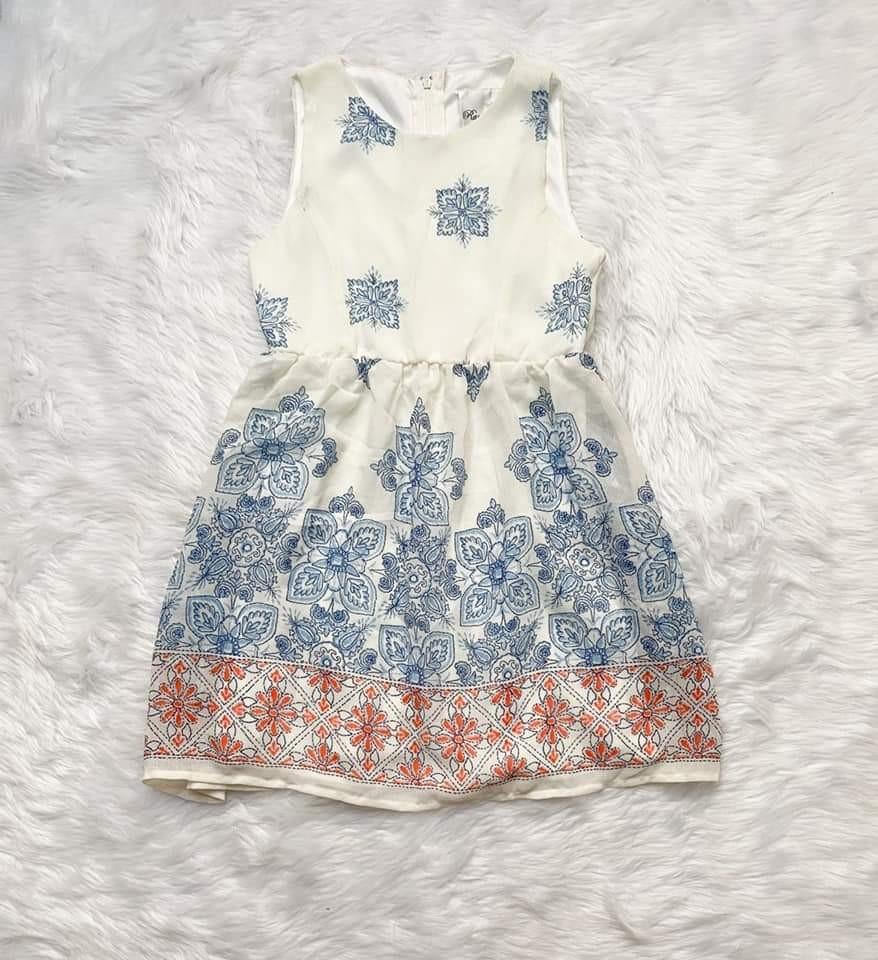 Girl's Dress (Category: Babies & Kids Fashion) located in Quezon City. Submitted by abmdv (Listing ID 1067297975, Image 1). Description: Rare Editions 4y.