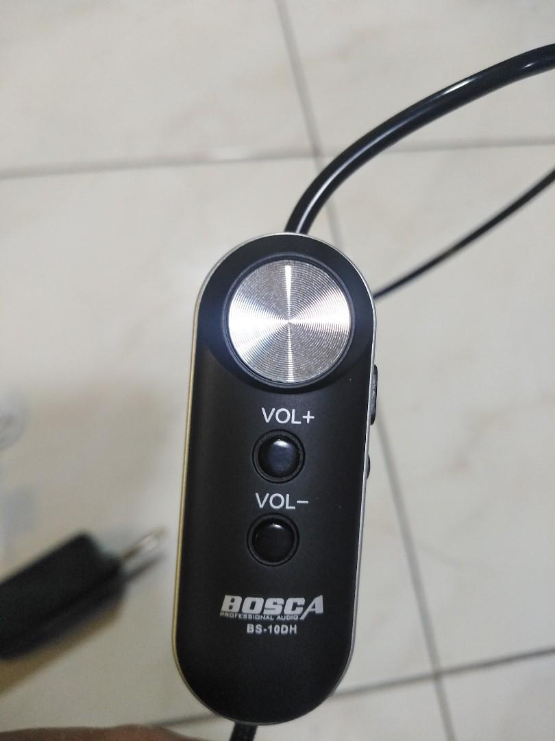 Head mounted wireless mic. Headworn mic (Category: Microphones) located in Quezon City. Submitted by smithwarren46 (Listing ID 1067219606, Image 2). Description: Brandnew P1500 head mounted wireless mic. Headworn Lapel wireless mic. Headset mic. Rechargeable lithium 3.7v battery Adjustable volume, key match code. charger n cable. Receiver. 30meters range. Depend on the area. Pick up lagro Q.c or via delivery service rider po. More item for sale..
