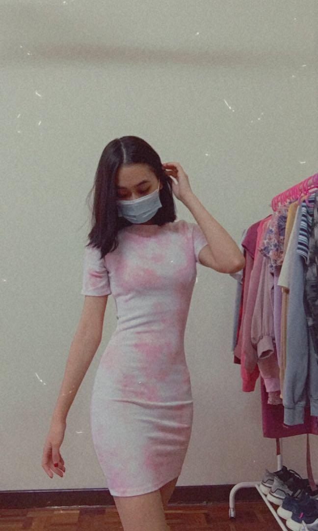 H&m tie dye dress hotsell