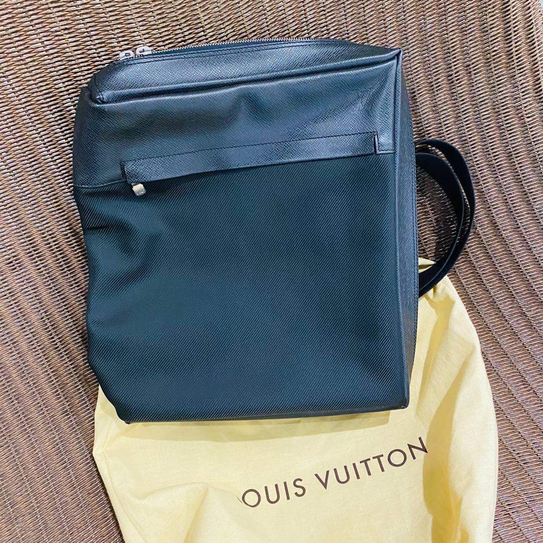 Louis Vuitton S Lock Sling Bag Monogram, Men's Fashion, Bags, Sling Bags on  Carousell