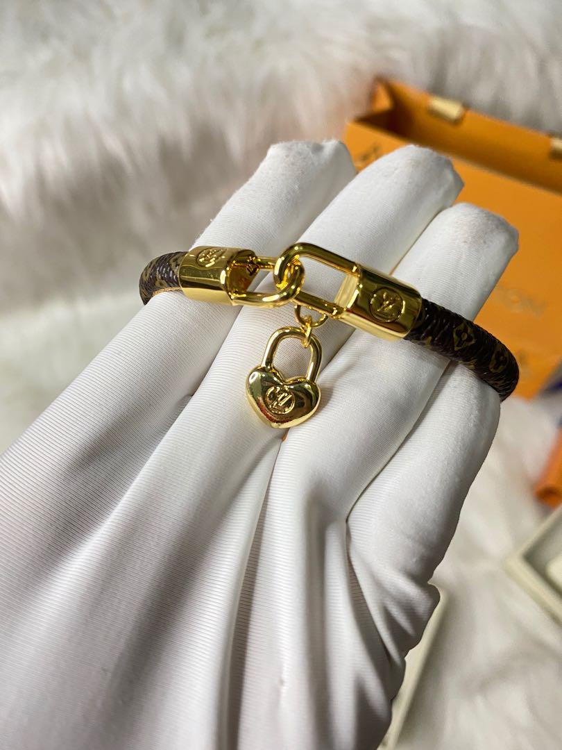 Shop Louis Vuitton MONOGRAM Crazy in lock bracelet (M6451F) by Hi