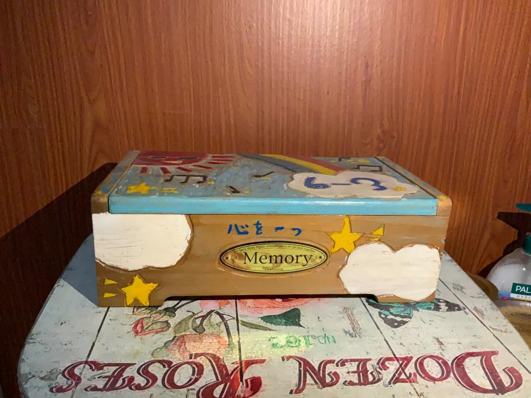 SALE: Memory Keepsake Musical box (Category: Storage Boxes & Baskets) located in Binan City. Submitted by florence.venice (Listing ID 1067244028, Image 1). Description: Solid wood with key winding.