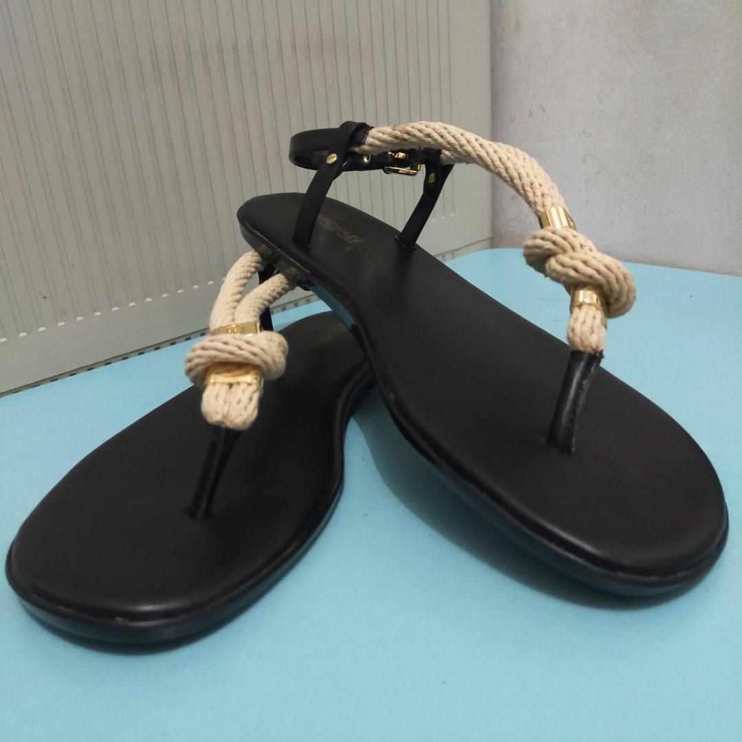mk jelly slippers