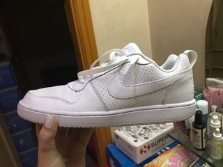 (Category: ) located in . Submitted by beccas.closet (Listing ID 1067297339, Image 1). Description: .