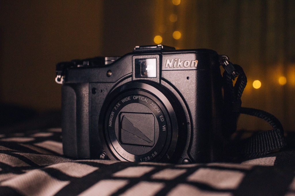 Nikon p7000 discount