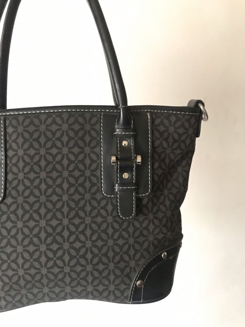 relic purses leather