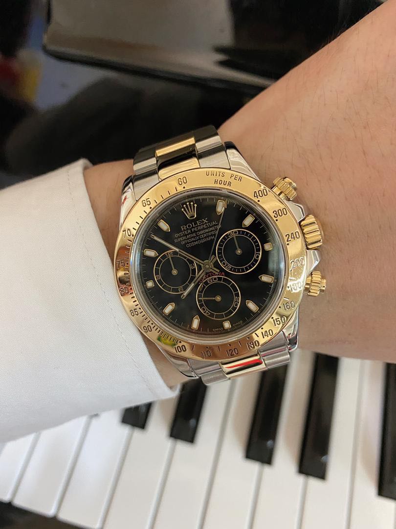 Daytona two cheap tone black dial