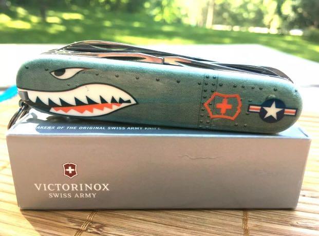 Victorinox huntsman warthog on sale