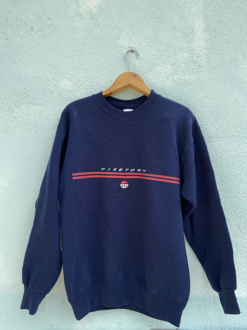 vintage nike town sweatshirt