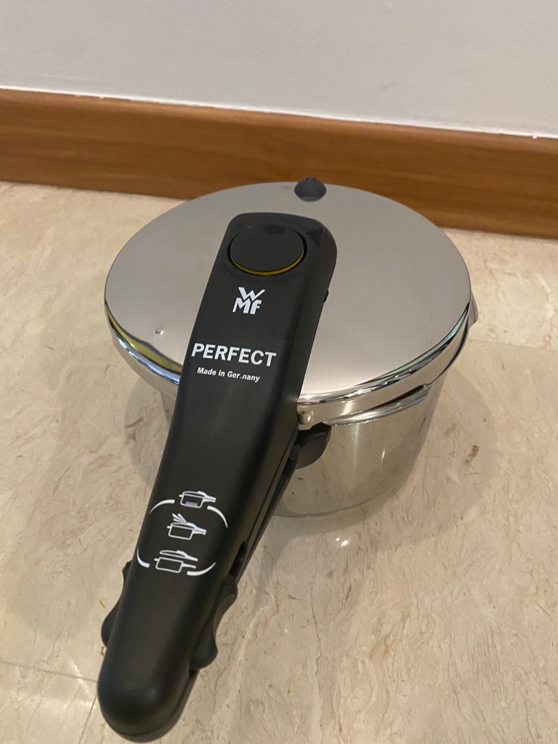 WMF Pressure Cooker, TV & Home Appliances, Kitchen Appliances, Cookers