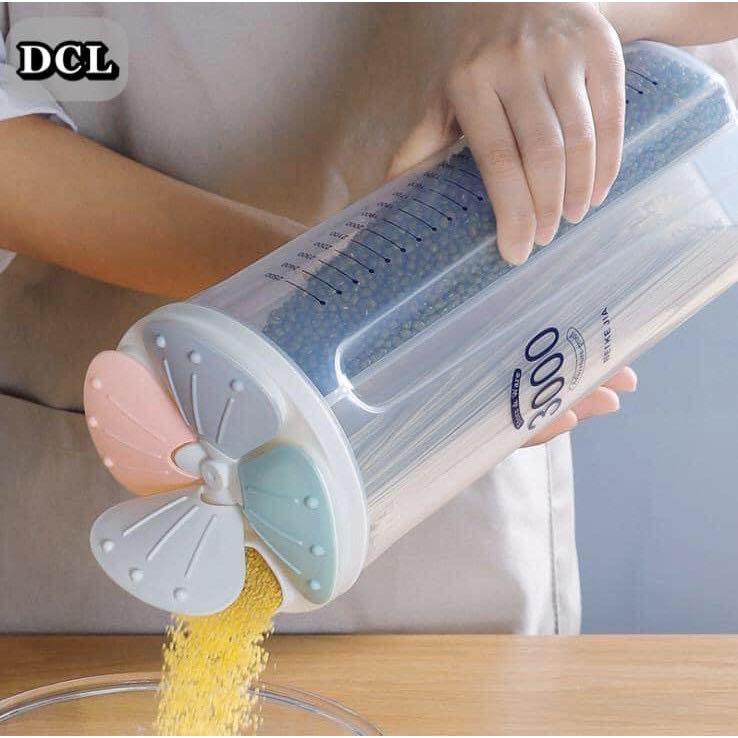 WP 2.5L Grain Bean Coffee Snack Seperator Storage Container (Category: Storage Boxes & Baskets) located in Taguig. Submitted by closetcompany (Listing ID 1067156745, Image 2). Description: #cod #container #dl COD Specifications Securely keep foods fresh and dry. Can be used to store cereals, rice, tea leaf, coffee beans, etc. Food-grade environmental material, safe and healthy. 2/3/4-grids design, easy to classify your food. Type: Food Container 