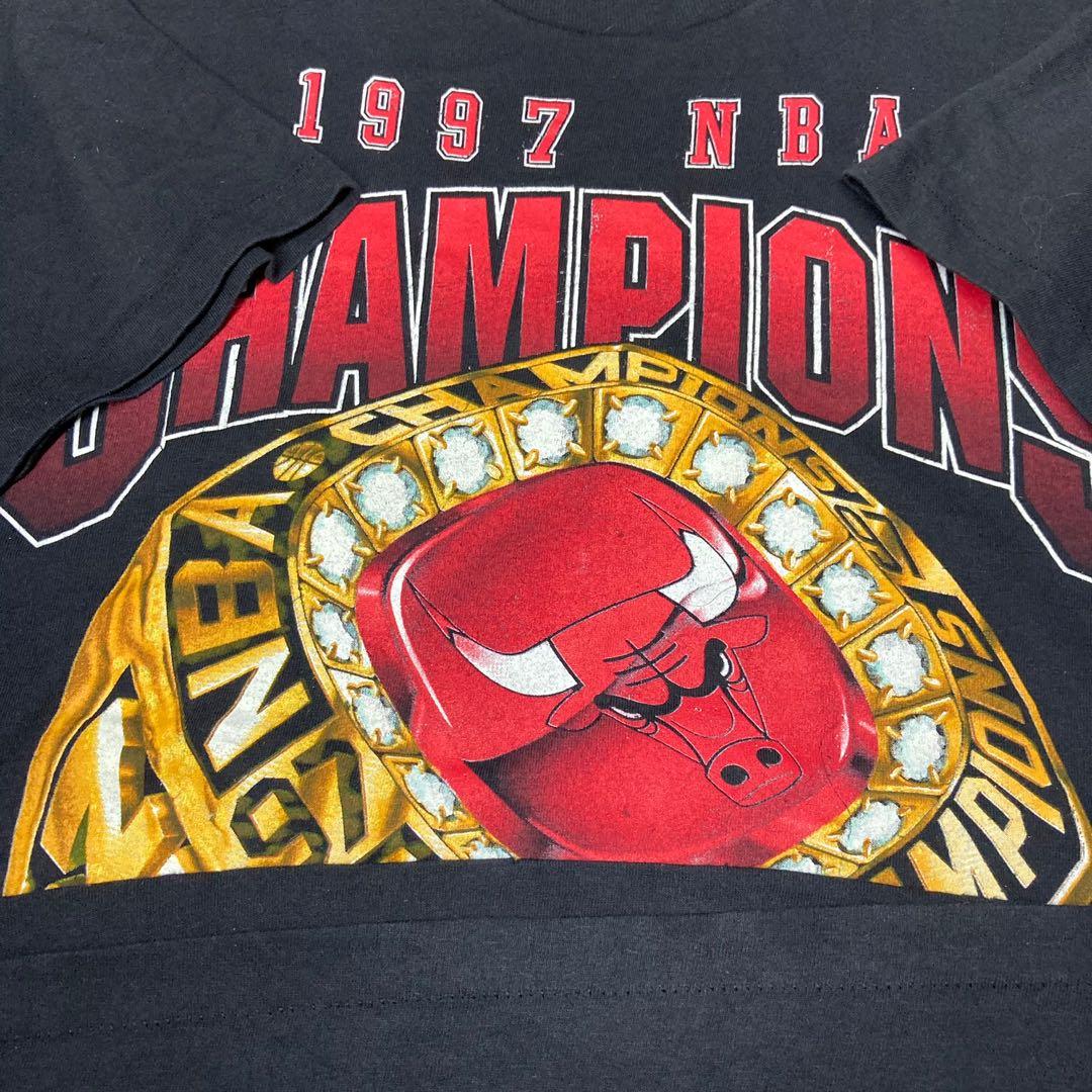 Vintage 1997 Chicago Bulls NBA Finals Champion Ring Shirt