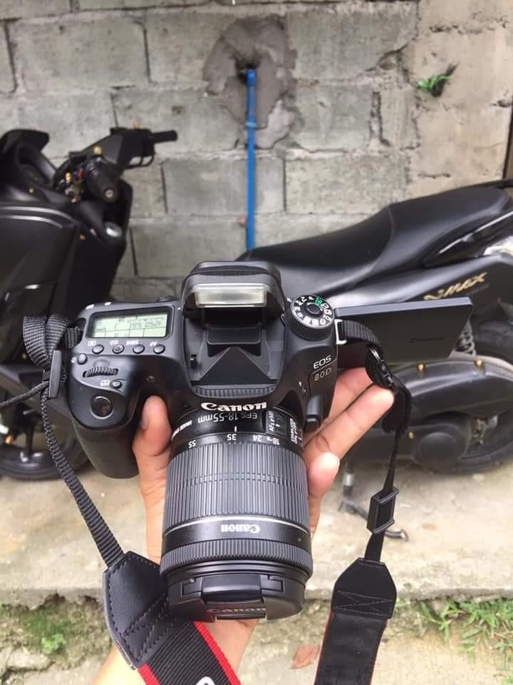 Canon 80d DSLR (Category: Cameras) located in Caloocan City. Submitted by mr.carlo_dslr_laptop (Listing ID 1067448943, Image 3). Description: For Sale : Canon EOS 80D with Canon 18 55 Stm kitlens 👍Cash on delivery Cod cop Lbc Lalamove Grab express No performance iSsue! Gagamitin mo nalang Goods sa lahat to ❤️ Price : 35,000 php No fungus No vignette Package ! Canon 80D body Canon 18 55 stm Canon 80D strap Orignal canon LPE-6N Original Canon char