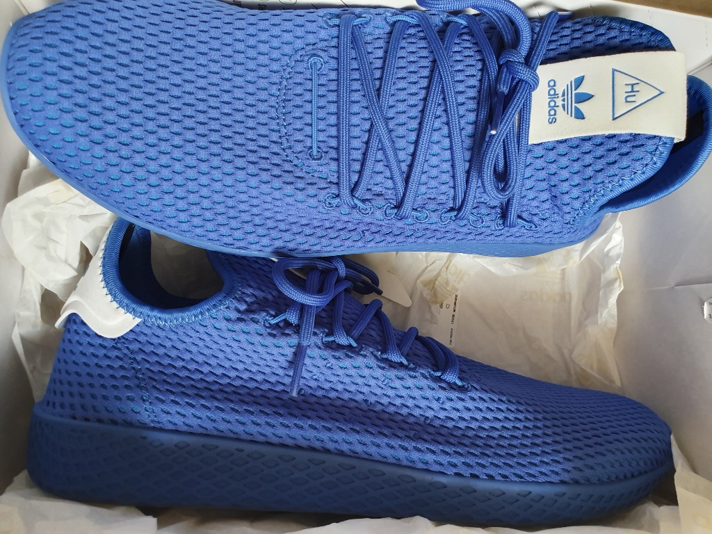 blue tennis hu