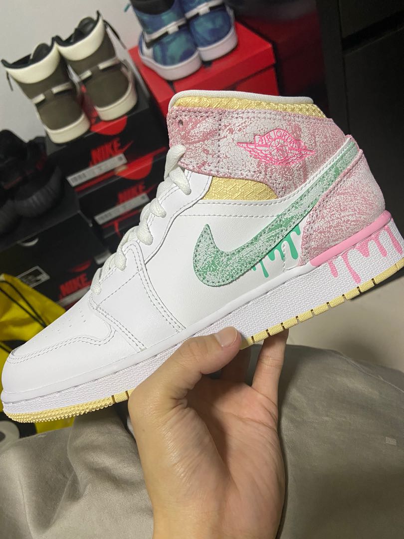jordan 1 mid paint drip foot locker