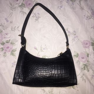 (Category: ) located in . Submitted by amnii222 (Listing ID 1067517539, Image 1). Description: .