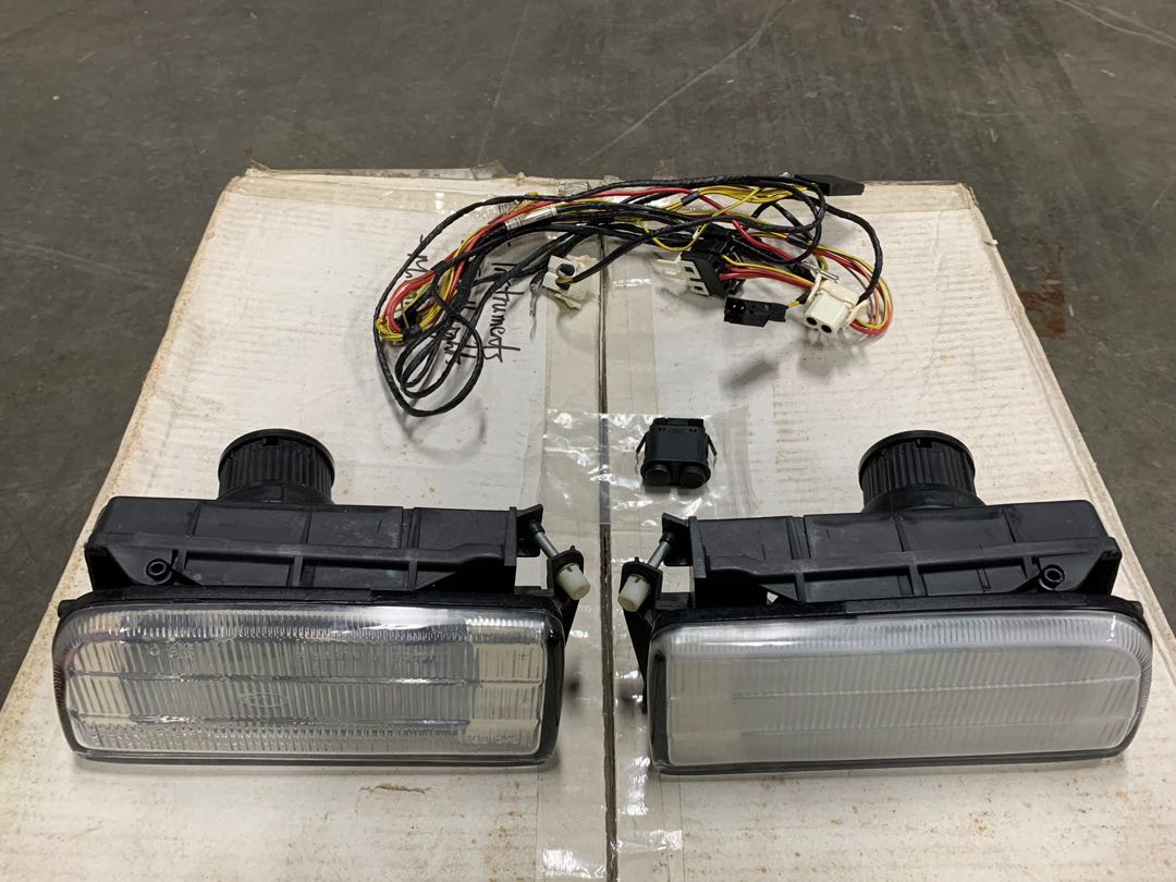 BMW E36 fog light kit, Car Accessories, Electronics & Lights on Carousell