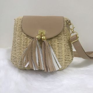 (Category: ) located in . Submitted by jolie_chic (Listing ID 1067383720, Image 1). Description: .