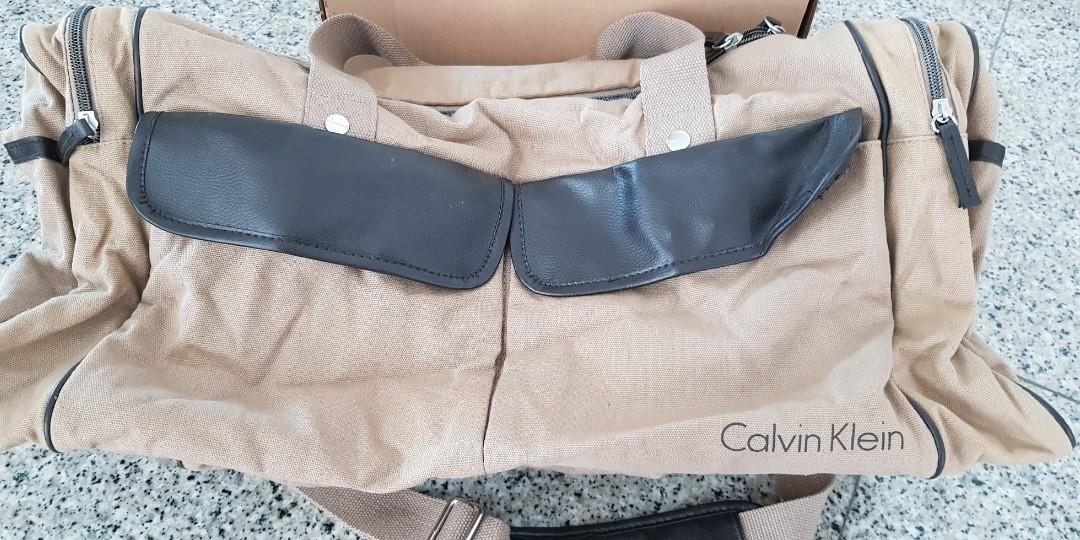 Weekend bag clearance calvin klein