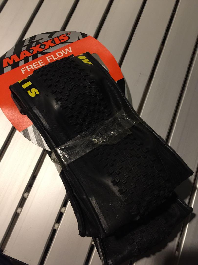 Maxxis free flow mtb tires (Category: Bicycles) located in Antipolo. Submitted by mike.martinez (Listing ID 1067477500, Image 1). Description: Maxxis Free Flow Silkworm 26 x 1.95 Foldable Brandnew 1 pc P1250 Masinag area 09064716721 .