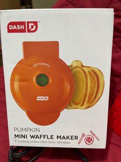Dash Mini Waffle Maker - pumpkin 110VOLTS