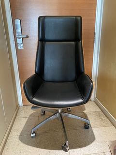 (Category: ) located in . Submitted by shopwithaj (Listing ID 1067411272, Image 1). Description: .
