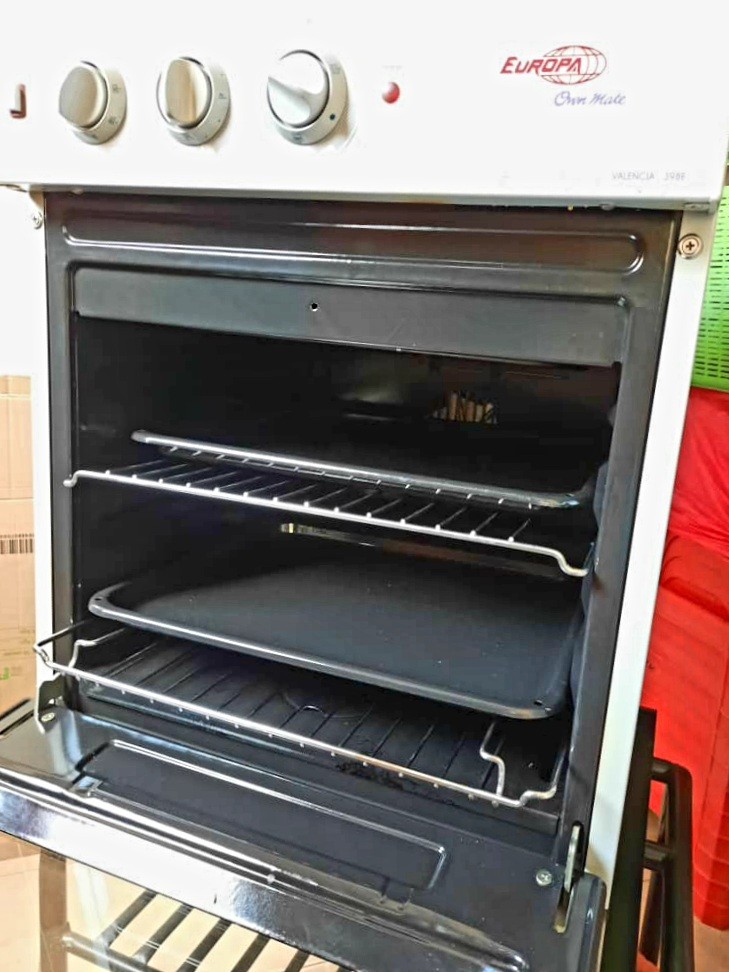 Europa Oven Mate, TV & Home Appliances, Kitchen Appliances, Ovens