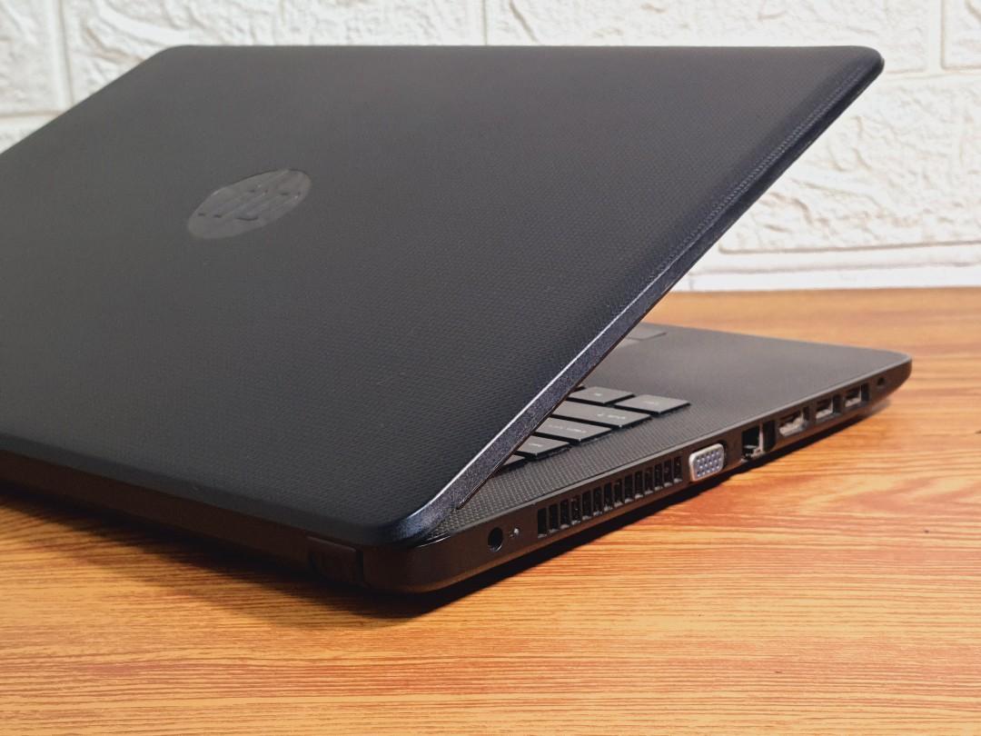 HP laptop 14-bs0xx i3 6006U(6th gen, skylake) 8Gb Ram 1TB HDD 12 inch