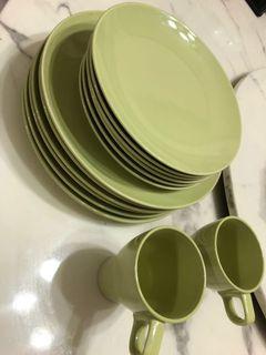 Ikea Fargrik light green plates