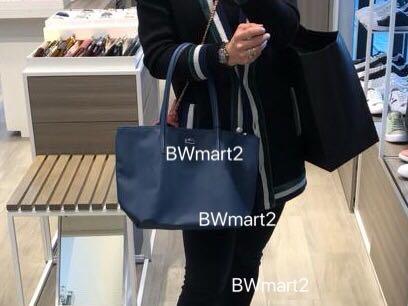 Lacoste bag （分類：Tote Bags）位於 Hong Kong。 由 lostnfound2024 提交（商品編號 1067455260，圖片 3）。簡介： @Lacoste (Small in black) Price: $980 Condition: brand new。