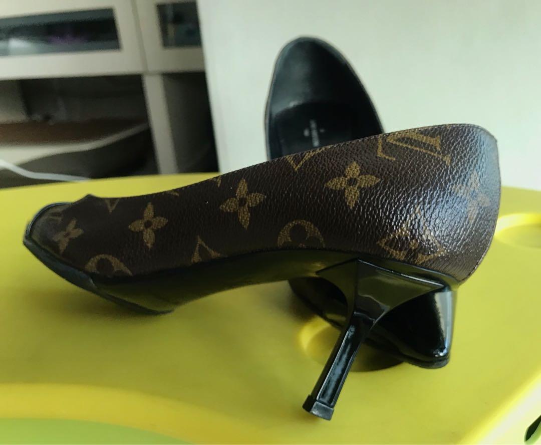 Louis Vuitton LV monogram canvas & patent leather Fetish pumps