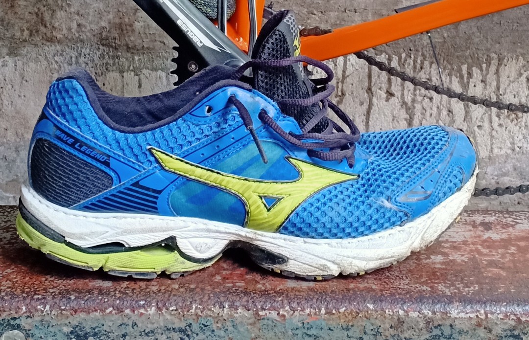 mizuno wave legend 4 yellow