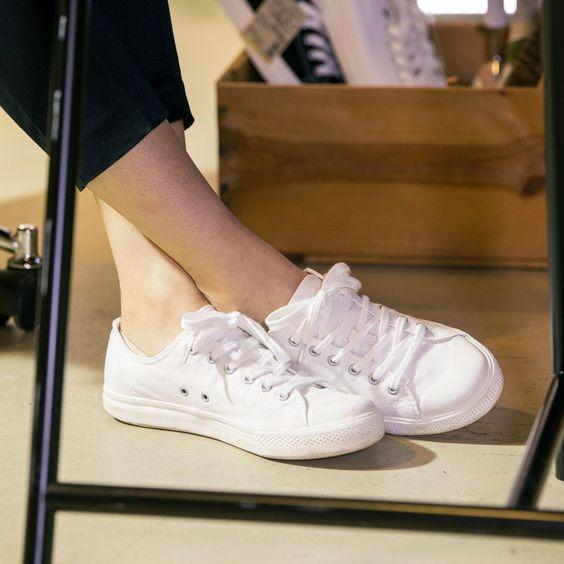 Muji white shoes best sale