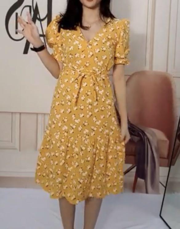 Flower hotsell yellow dress
