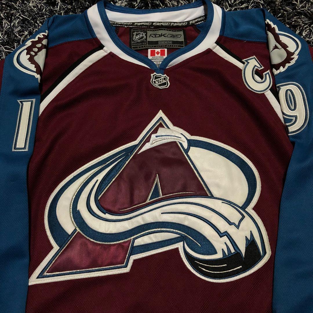 NHL Colorado Avalanche 90s Joe Sakic rap tee style tshirt