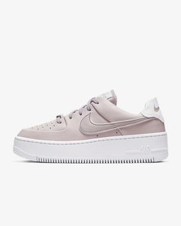 Nike air force hotsell sage low particle beige