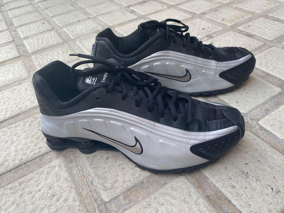 Nike shox r4 argento new arrivals
