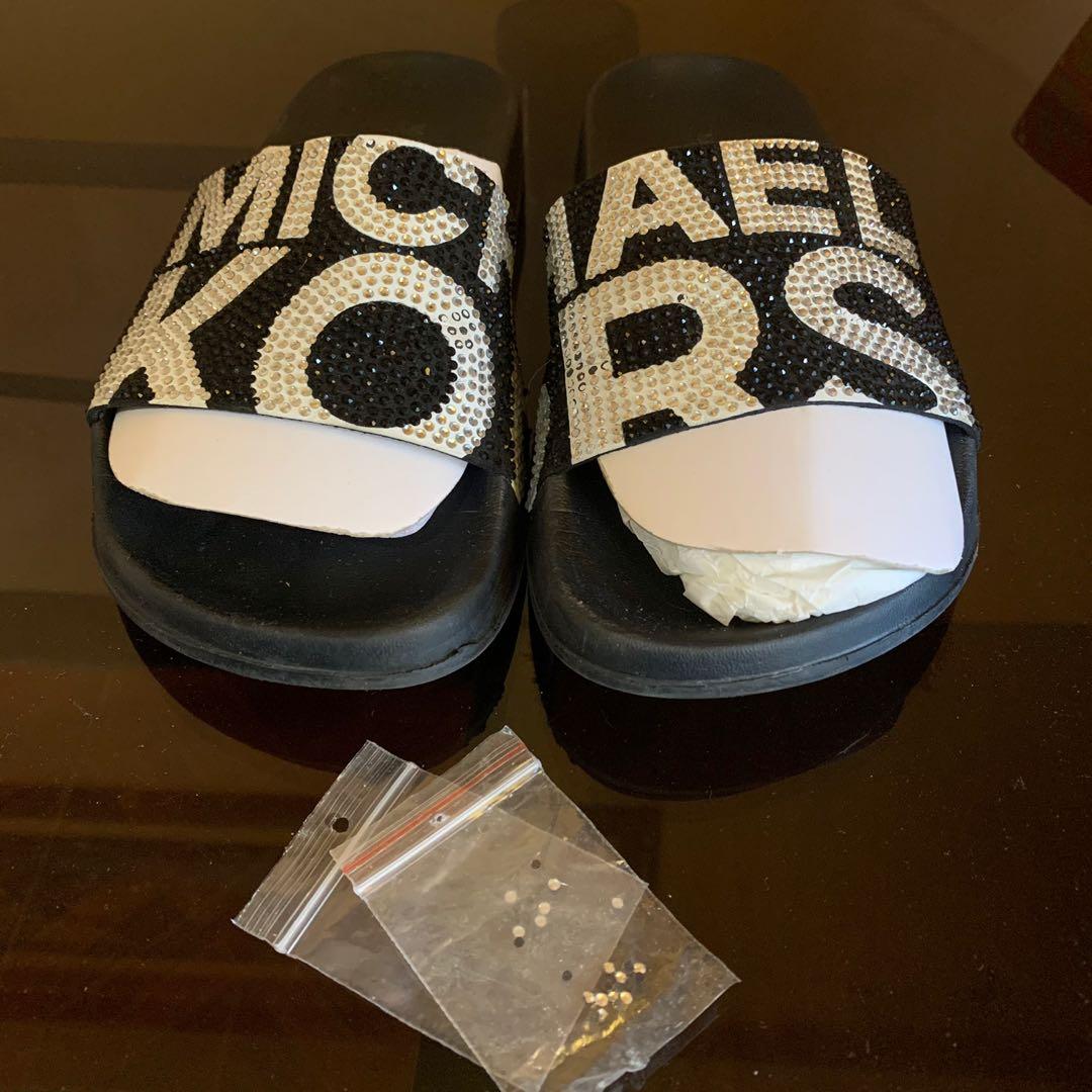 Michael kors 2024 gilmore studded slides