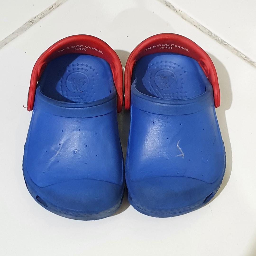 crocs 2 4