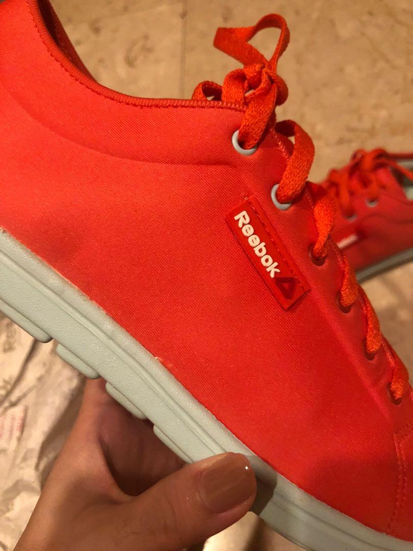 Reebok washable top shoes