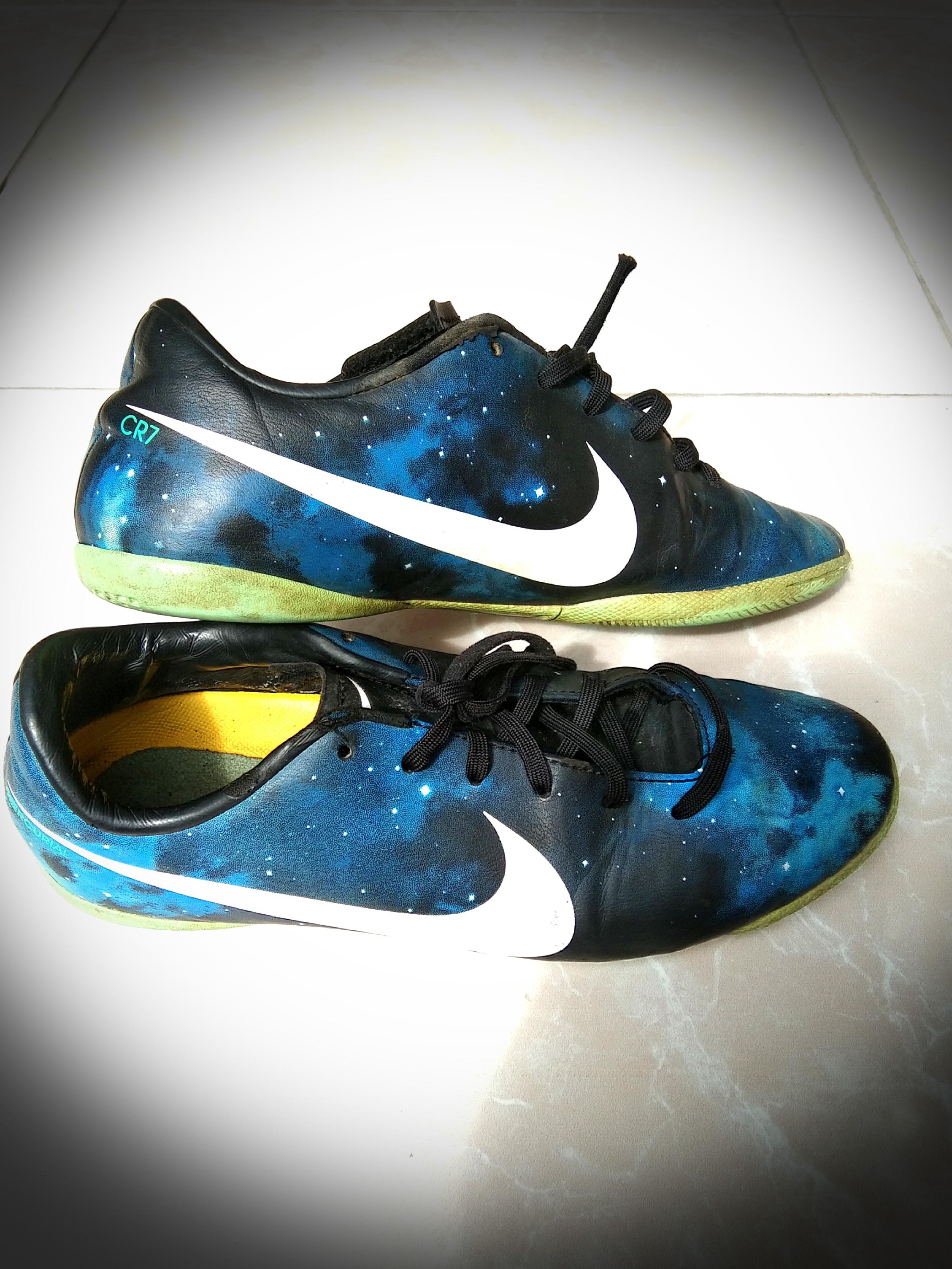 sepatu futsal mercurial cr7