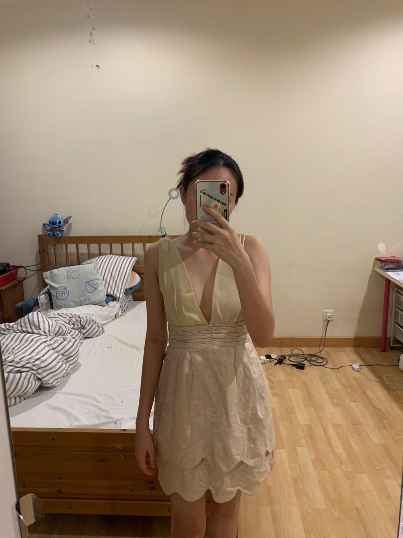 shining_beige_dress_1612439801_1d0fd997_progressive.jpg