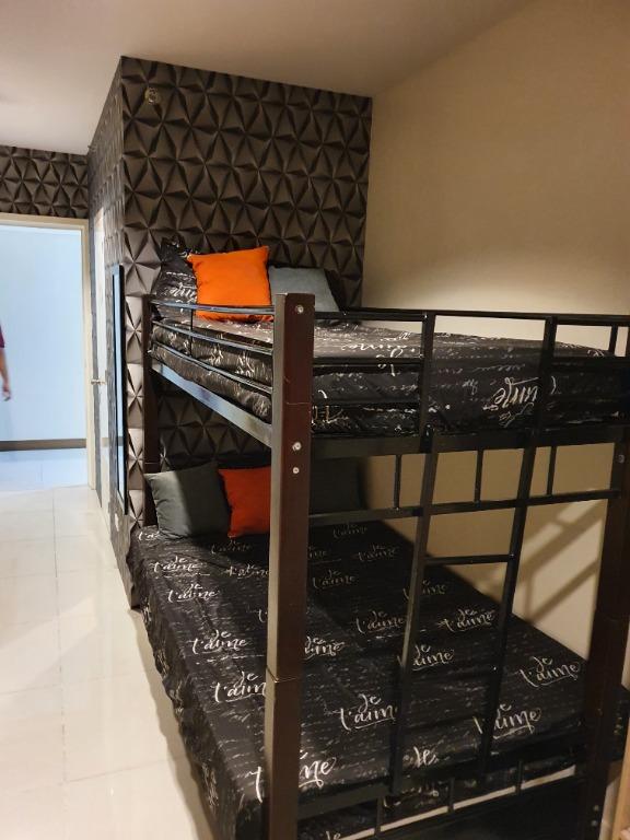 University Tower P. Noval near UST (Category: Apartments & Condos) located in Quezon City. Submitted by ivan491 (Listing ID 1067539949, Image 3). Description: Perfect for medical students or medical professionals as it is 2 minute walk to the University of Sto. Tomas and the UST Hospital. Also a good investment for provincial students enrolling for next school year as there are 4 beds available (2 double decker beds) so that the 3 other beds can 