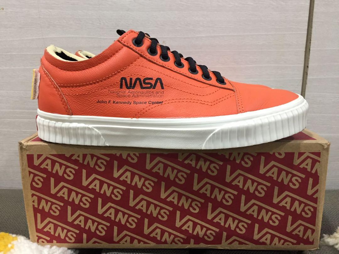 Vans nasa 2025 size 9
