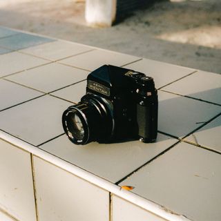 (Category: ) located in . Submitted by stopbuyingcameras (Listing ID 1067521032, Image 1). Description: .