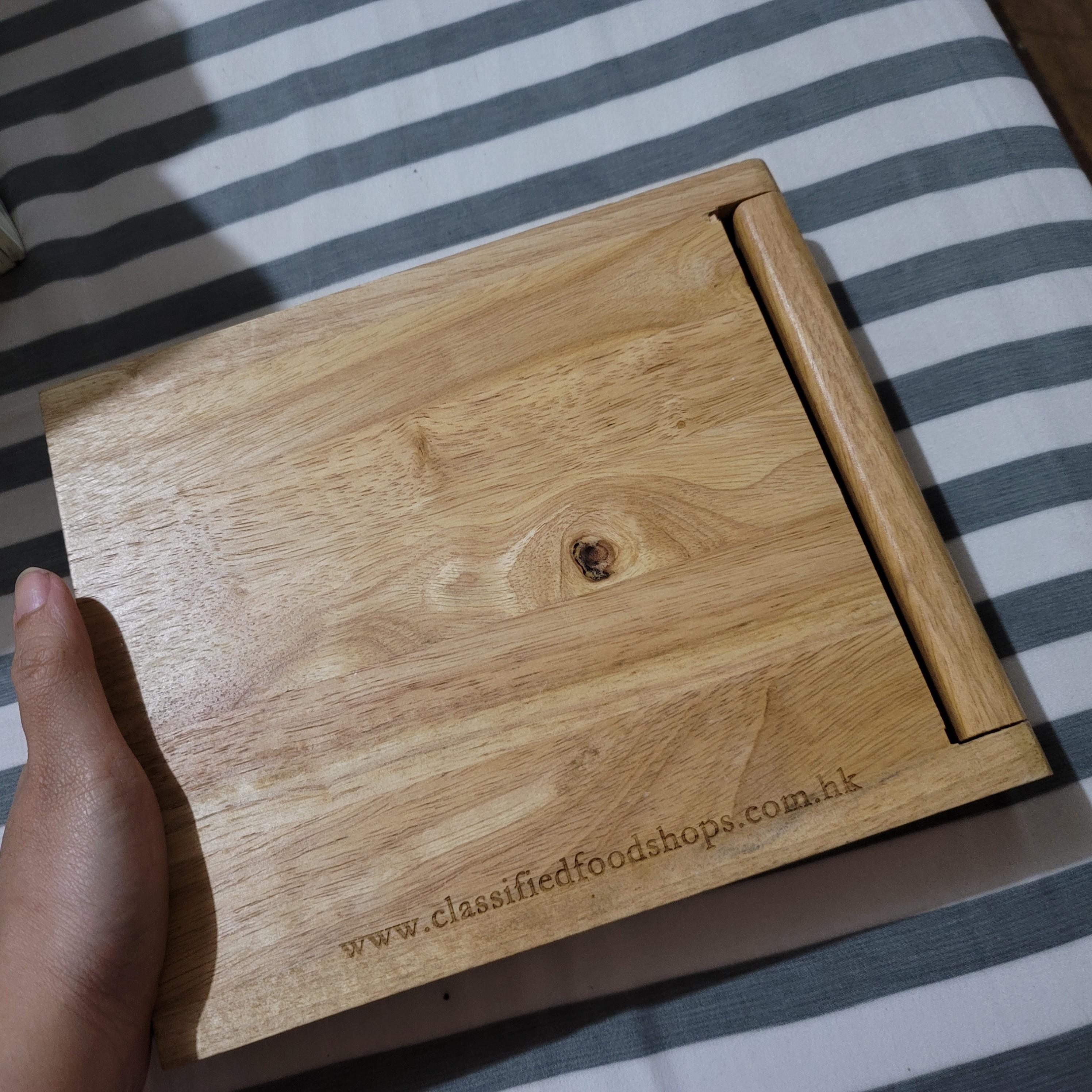 Bamboo Cheeseboard Set (Category: Knives & Chopping Boards) located in Marikina City. Submitted by mypeculiarcloset (Listing ID 1067708975, Image 3). Description: Never been used Bamboo Cheeseboard Set.
